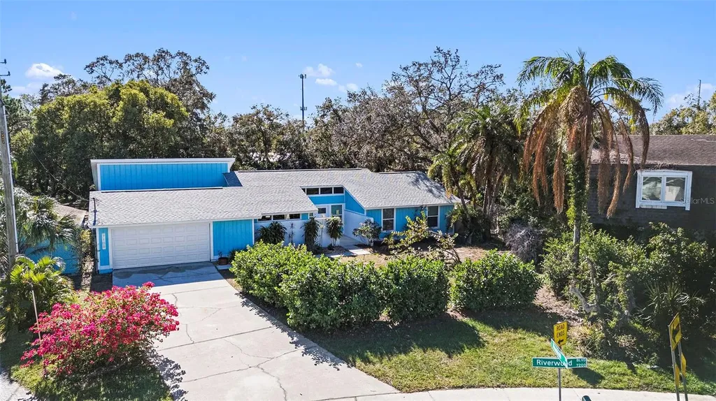 7108 Riverwood Boulevard Tampa FL 33615