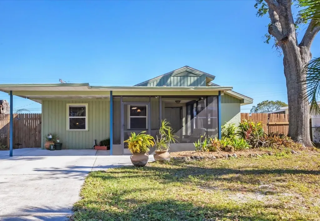 3931 Longhorn Drive Sarasota FL 34233