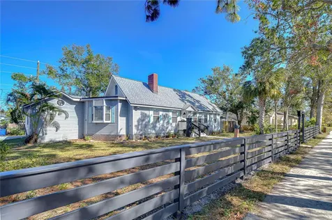 5347 Dartmouth Avenue N St Petersburg FL 33710