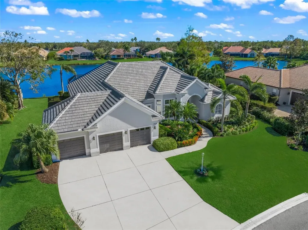 7905 Royal Queensland Way Lakewood Ranch FL 34202