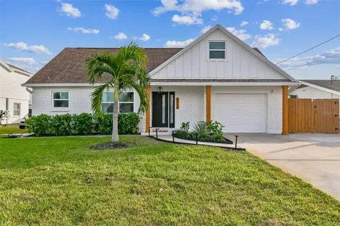 8718 Hickorywood Lane Tampa FL 33615
