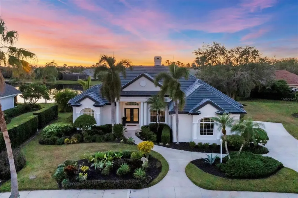 8059 Royal Birkdale Circle Lakewood Ranch FL 34202