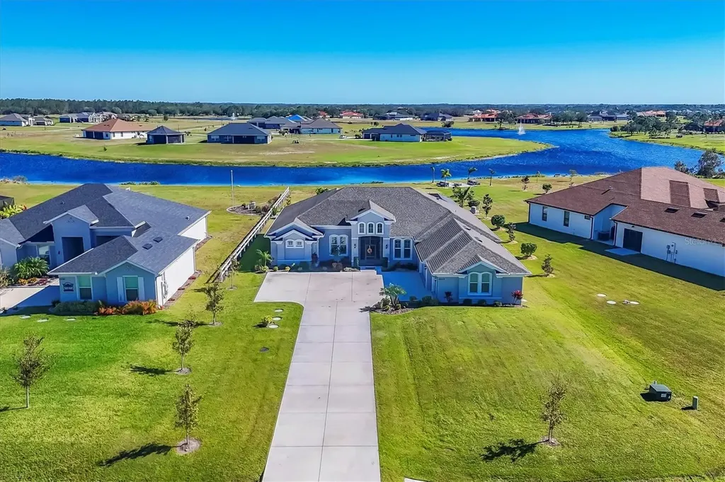 5239 Lake Venice Drive Wimauma FL 33598