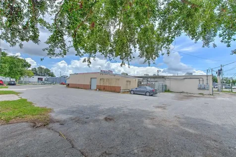 4021 W Hillsborough Avenue Tampa FL 33614