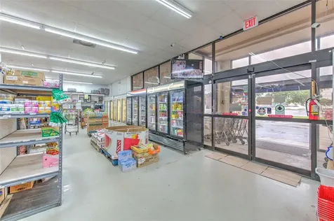 4021 W Hillsborough Avenue Tampa FL 33614