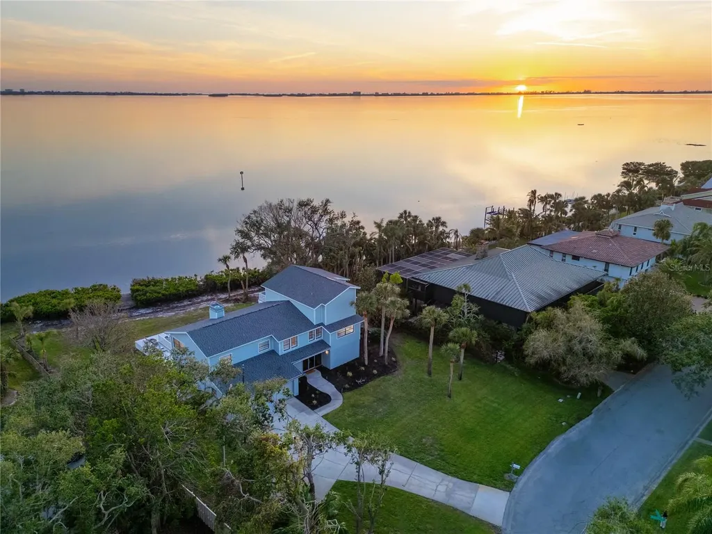 3804 Bayside Drive Bradenton FL 34210