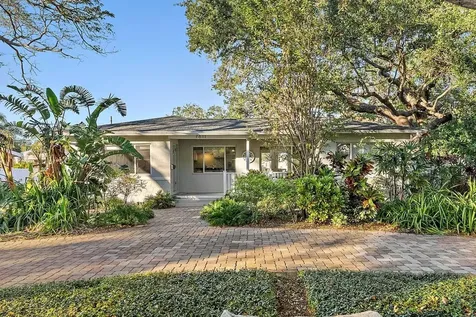 7611 Dartmouth Avenue N St Petersburg FL 33710