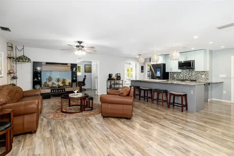 719 Wood Lane Sarasota FL 34237