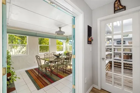 719 Wood Lane Sarasota FL 34237