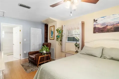 719 Wood Lane Sarasota FL 34237