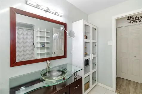 719 Wood Lane Sarasota FL 34237