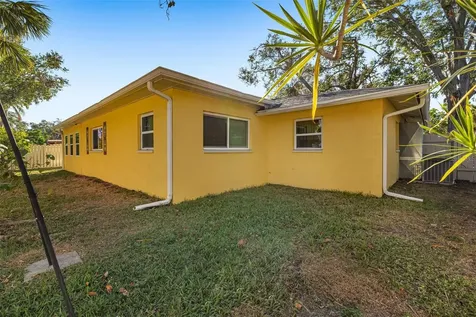 719 Wood Lane Sarasota FL 34237