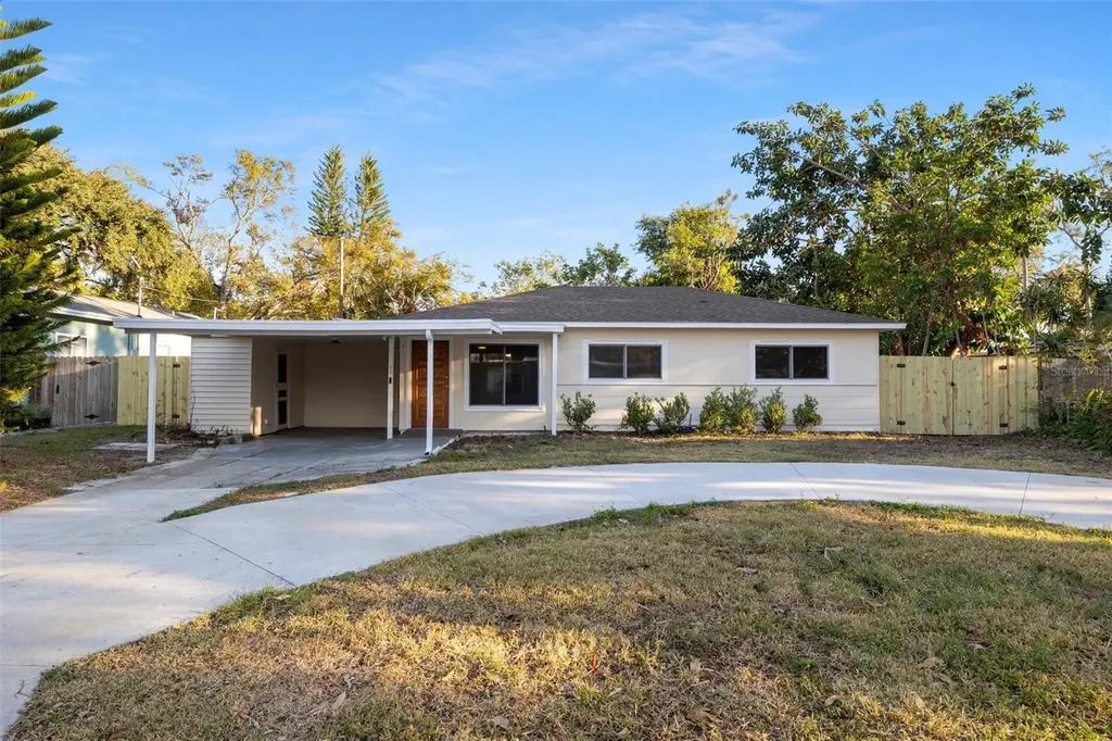 6727 13th Street N St Petersburg FL 33702