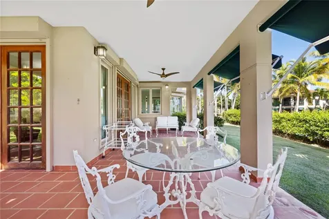 86 Lake Side Villas Vega Alta PR 00692