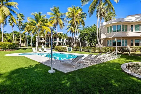86 Lake Side Villas Vega Alta PR 00692