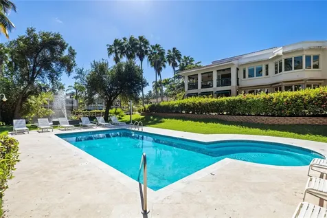 86 Lake Side Villas Vega Alta PR 00692