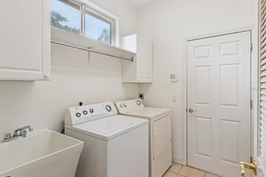 9143 Willow Brook Drive Sarasota FL 34238