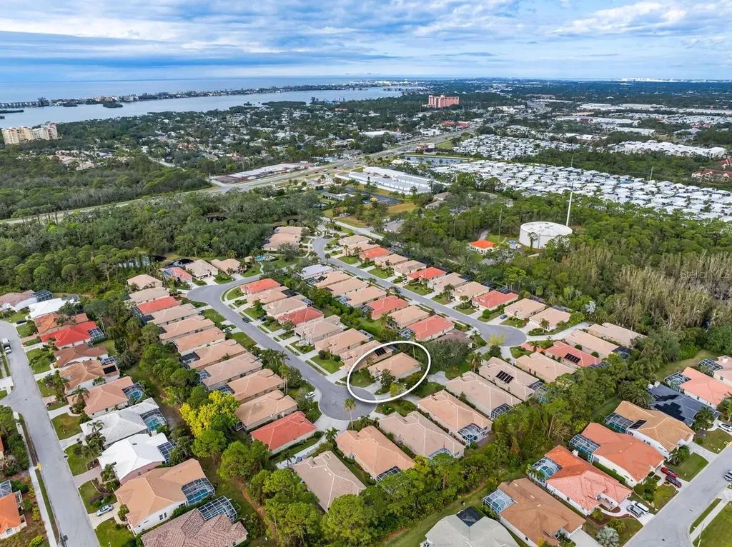 9143 Willow Brook Drive Sarasota FL 34238