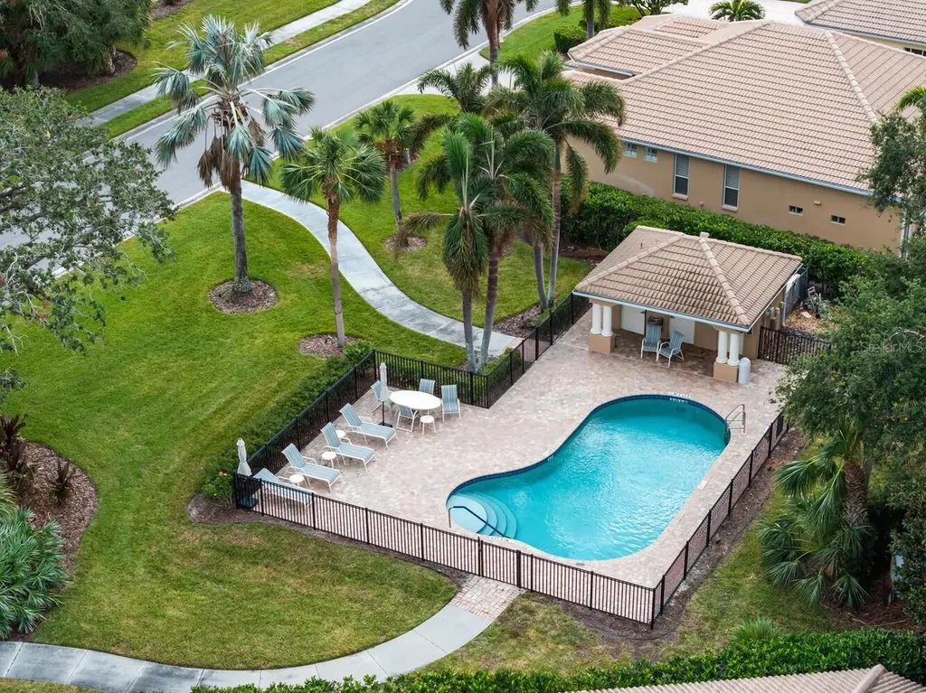 9143 Willow Brook Drive Sarasota FL 34238