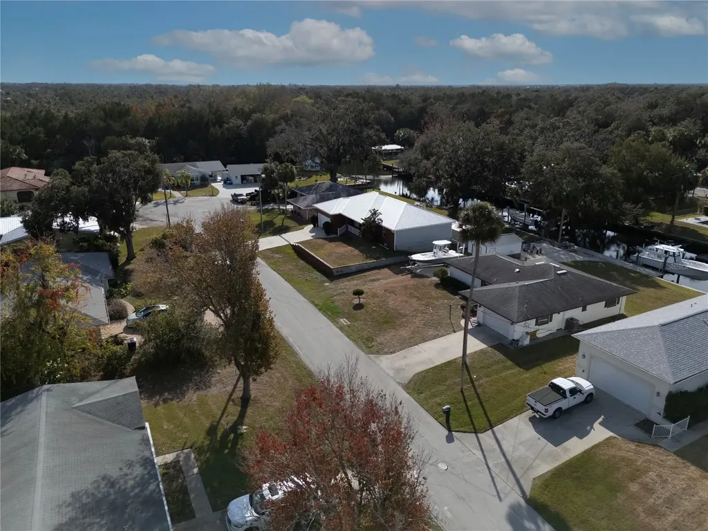 3879 N Seminole Point Crystal River FL 34428