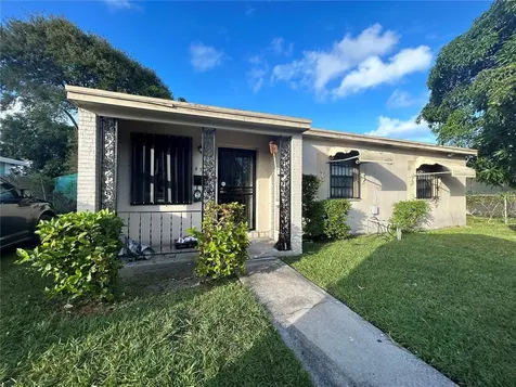 376 W 15th Street Riviera Beach FL 33404
