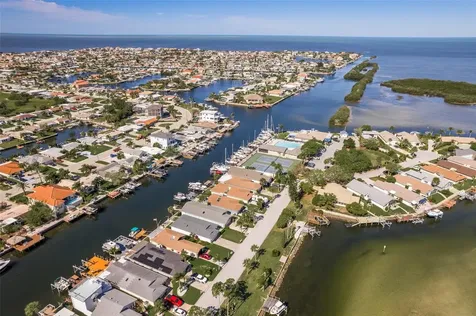 3954 Marine Parkway New Port Richey FL 34652
