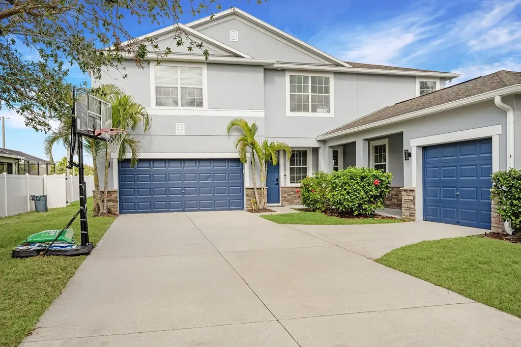 10836 Carloway Hills Drive Wimauma FL 33598