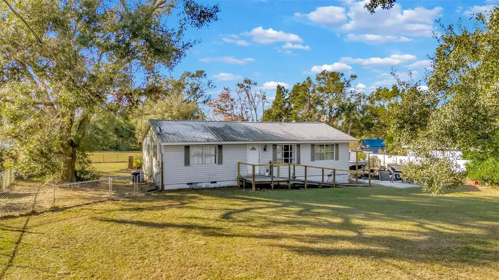 11845 Carmen Avenue Dade City FL 33525