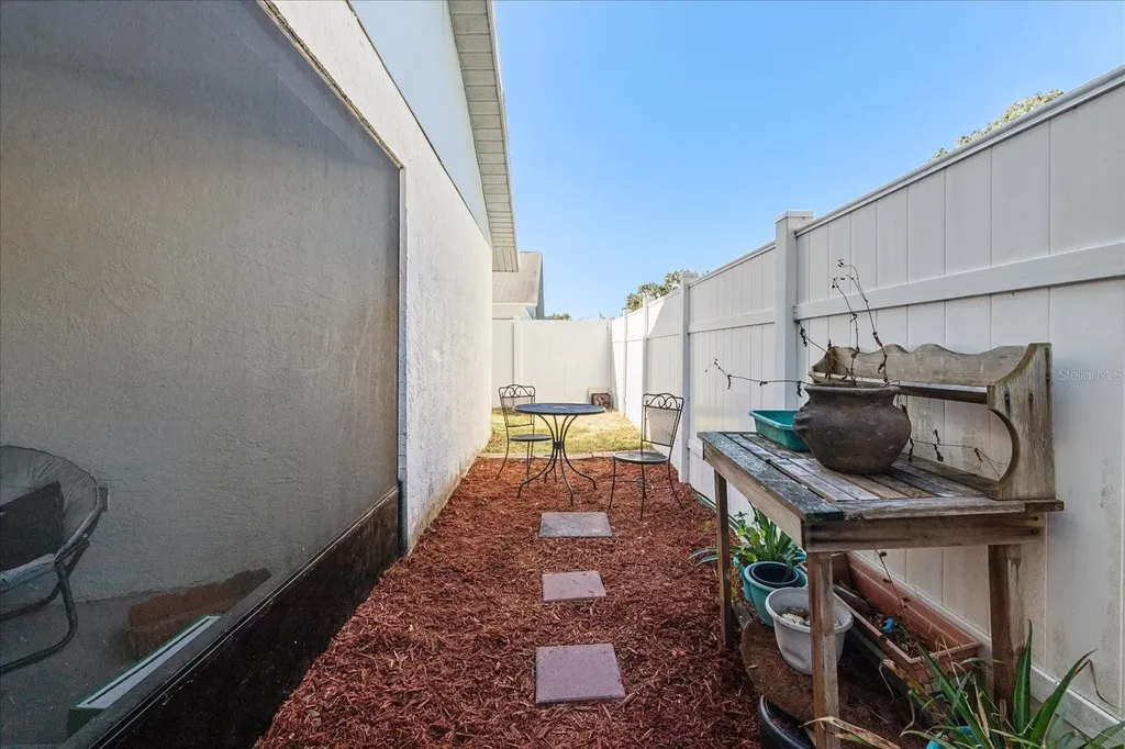 2044 Sheffield Court Oldsmar FL 34677