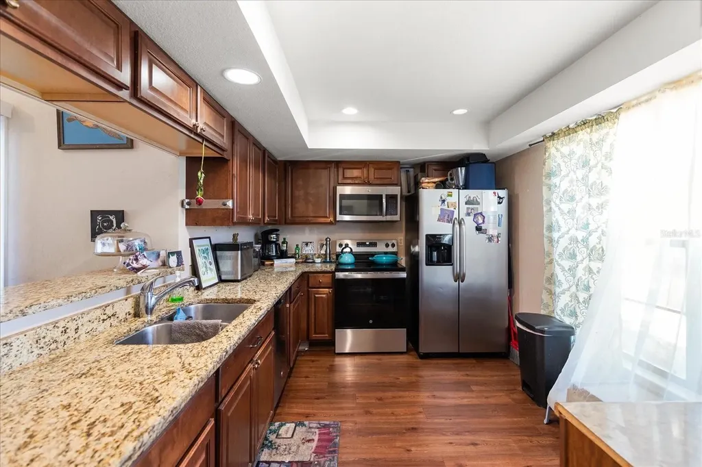 2044 Sheffield Court Oldsmar FL 34677