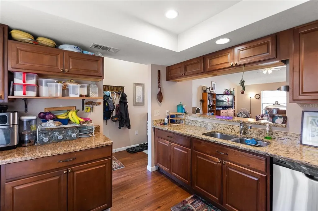 2044 Sheffield Court Oldsmar FL 34677