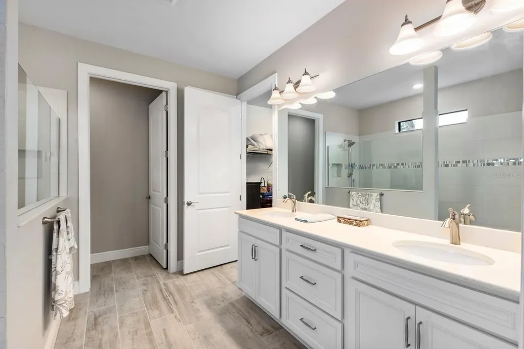 5610 Rain Lily Court Sarasota FL 34238