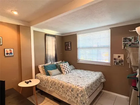 7954 43rd Avenue N St Petersburg FL 33709