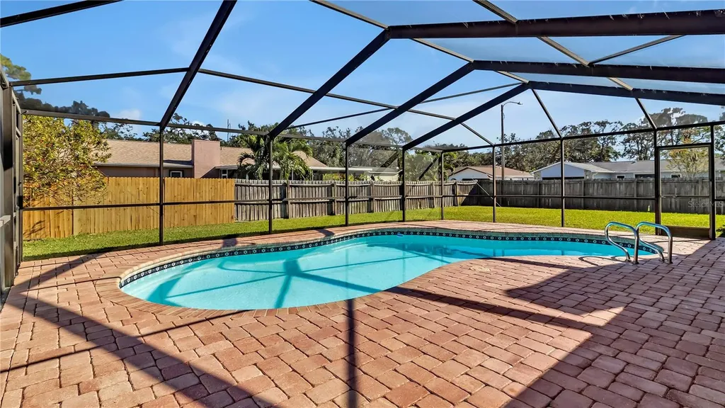 7801 17th Way N St Petersburg FL 33702