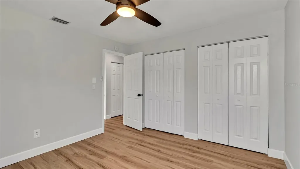 7801 17th Way N St Petersburg FL 33702