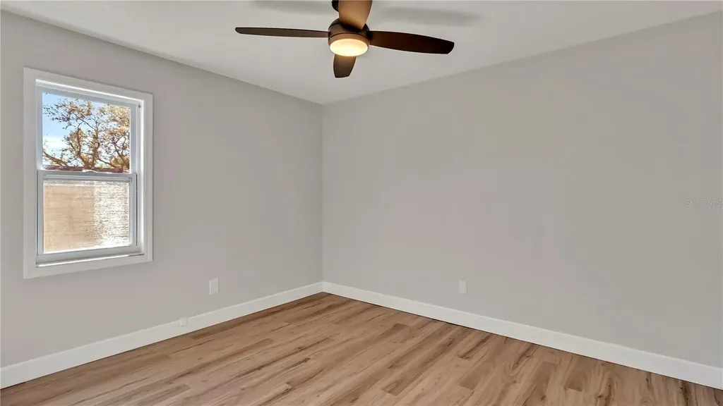 7801 17th Way N St Petersburg FL 33702