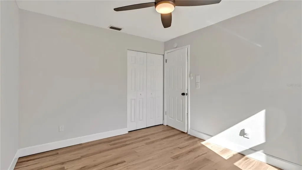 7801 17th Way N St Petersburg FL 33702