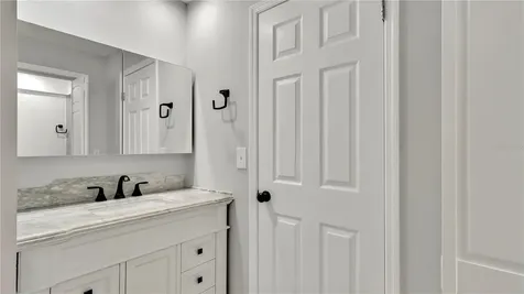 7801 17th Way N St Petersburg FL 33702