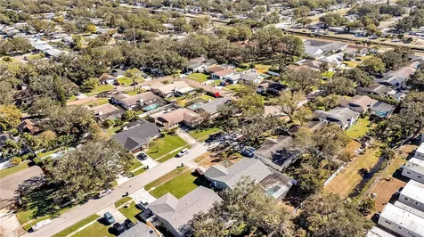 7801 17th Way N St Petersburg FL 33702