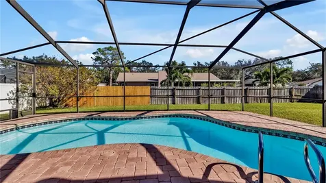 7801 17th Way N St Petersburg FL 33702