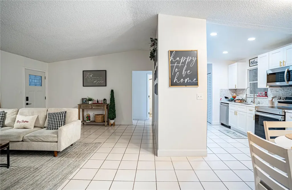 315 Lauderdale Court Kissimmee FL 34759