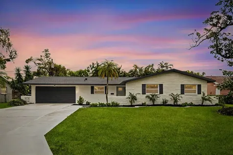 6761 15th Avenue N St Petersburg FL 33710