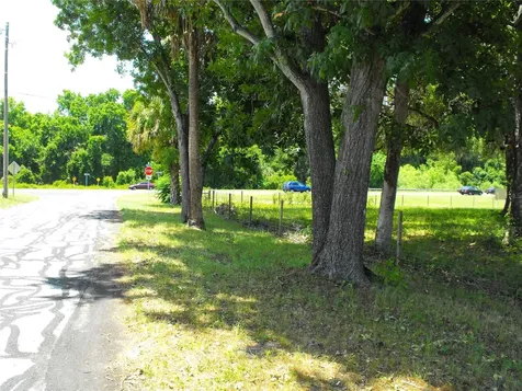 S Us Highway 27 & Howard Road Leesburg FL 34748
