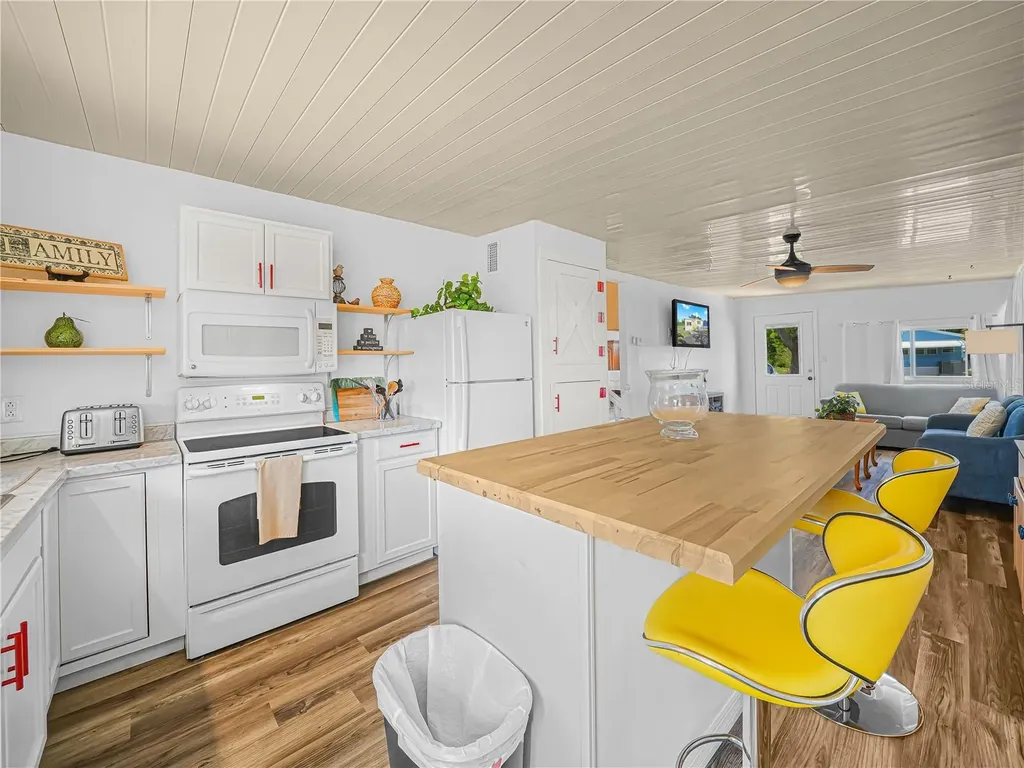 40 Saddlebag Trail N Lake Wales FL 33898