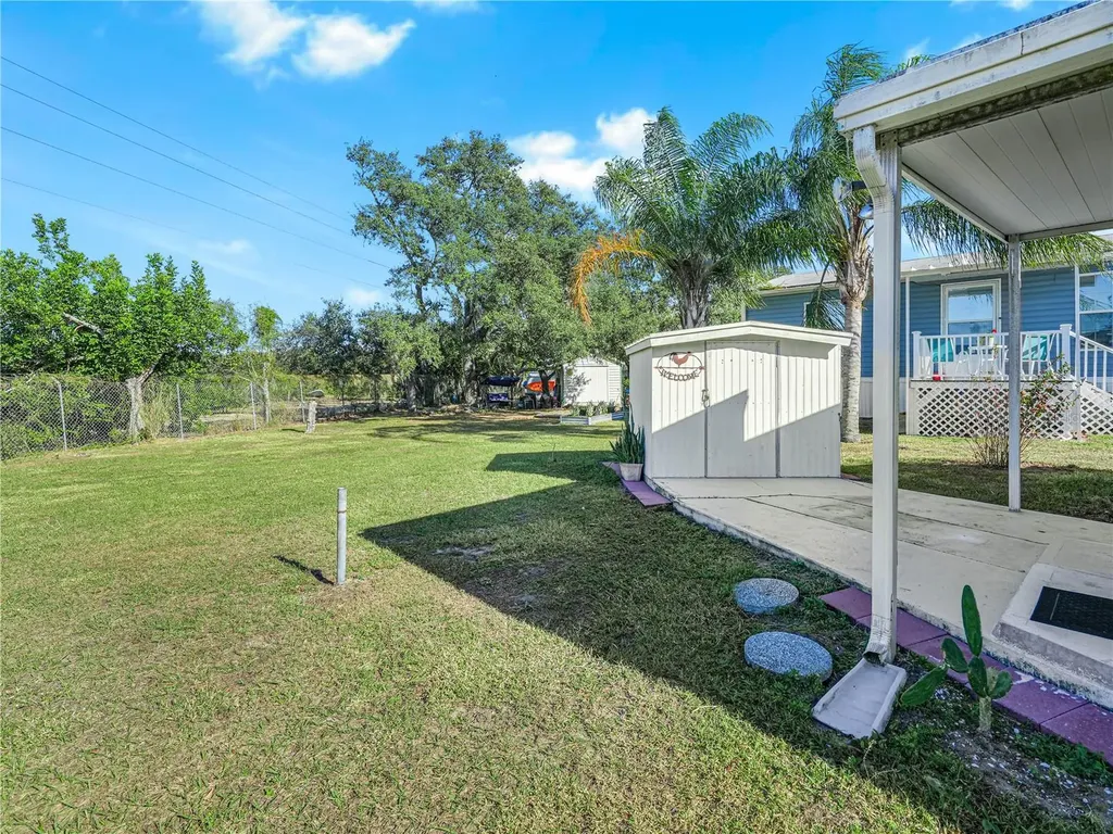 40 Saddlebag Trail N Lake Wales FL 33898