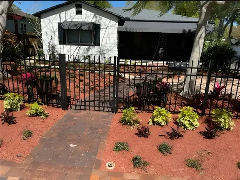 119 30th Avenue N St Petersburg FL 33704