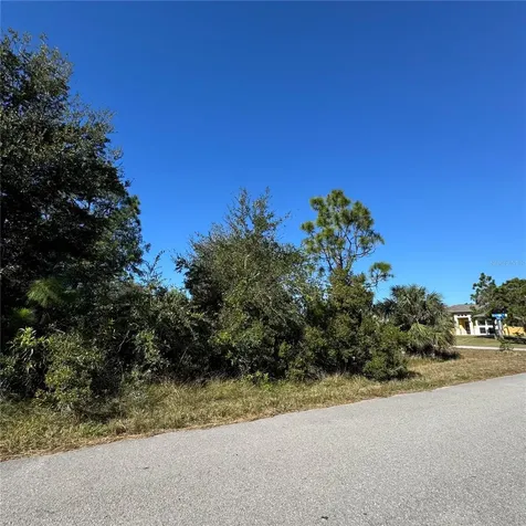 912 Avondale Street E Lehigh Acres FL 33974