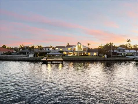 1207 Commodore Drive New Smyrna Beach FL 32168