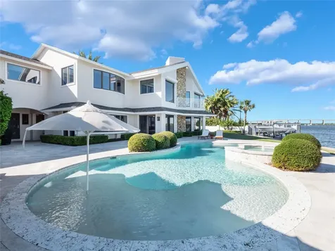 1207 Commodore Drive New Smyrna Beach FL 32168