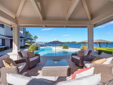 1207 Commodore Drive New Smyrna Beach FL 32168
